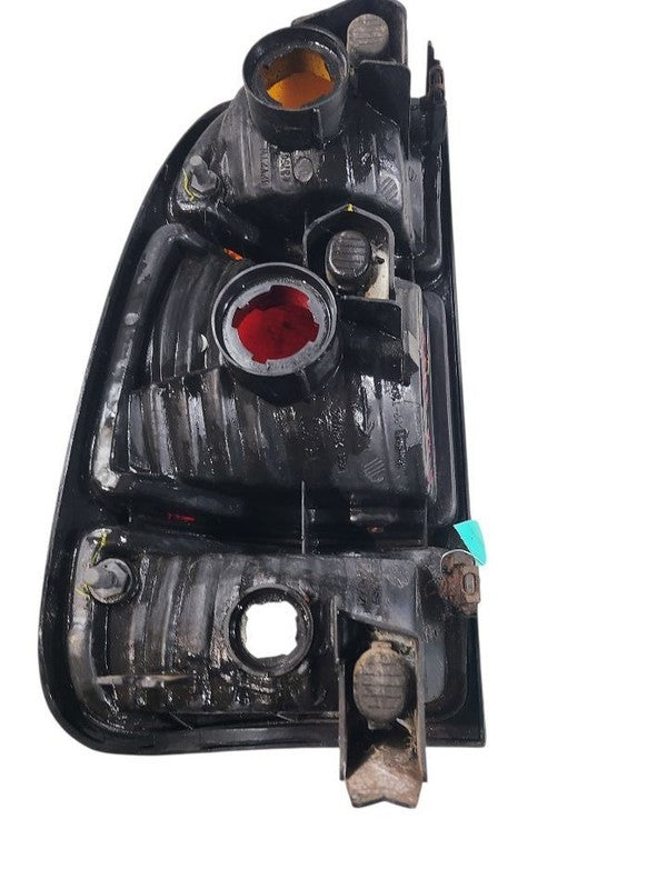 Passenger Tail Light Crew Cab Without Stepside Fits 00-04 TUNDRA 65773