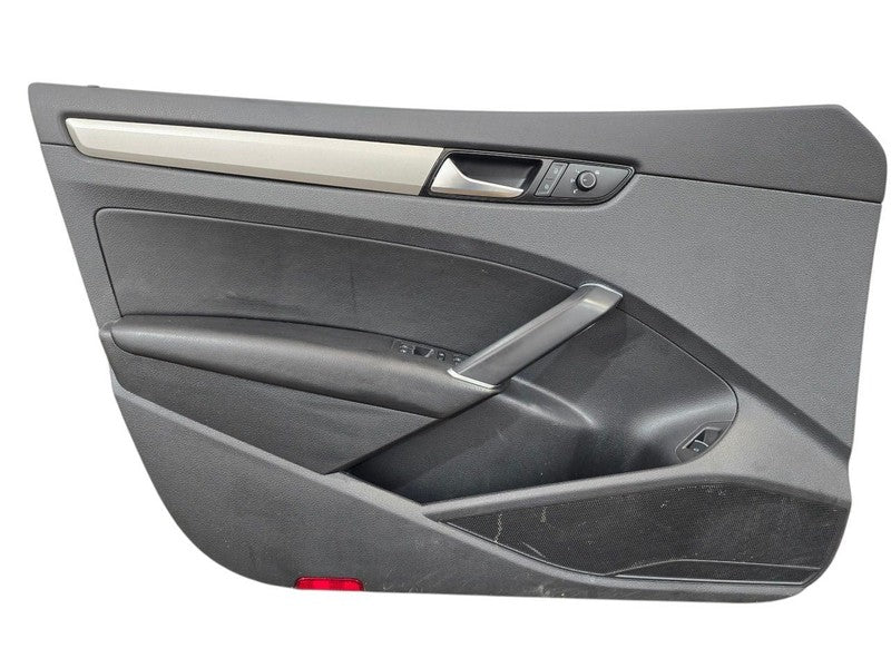 PASSAT    2022 Front Door Trim Panel 637868