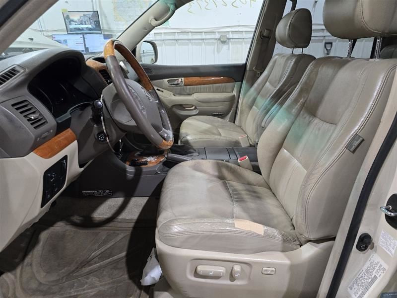 GX470     2003 Seat Belt Rear 606597