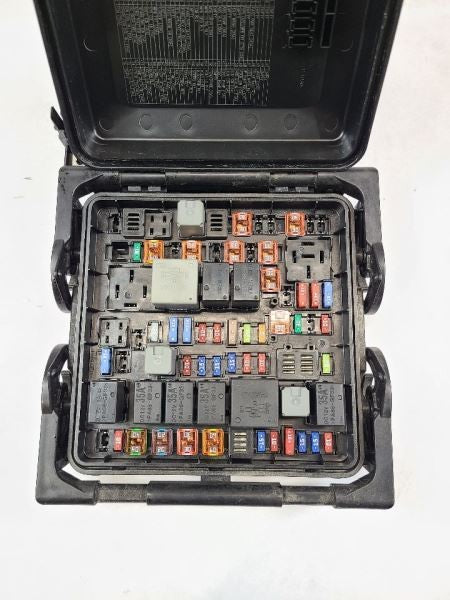Fuse Box Engine Base Fits 17-19 CTS 556225
