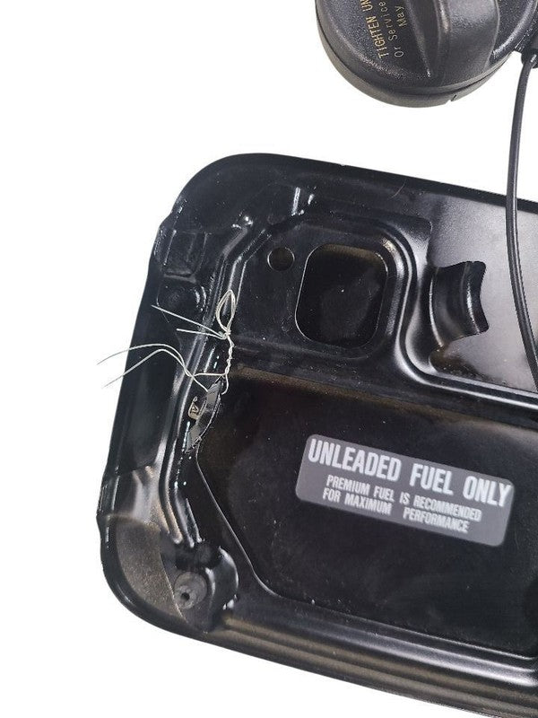 QX80      2015 Fuel Filler Door 654143