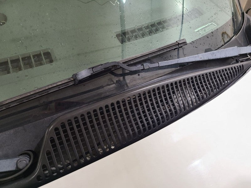 EXPRESS15 2009 Cowl 663831