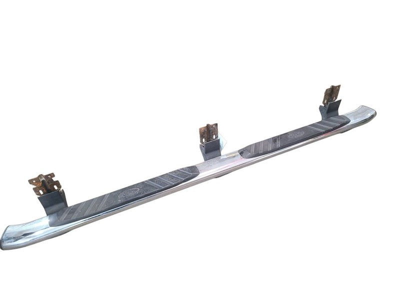 F250SD    2011 Running Board 663325