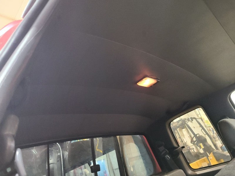 T100      1995 Headliner 663783