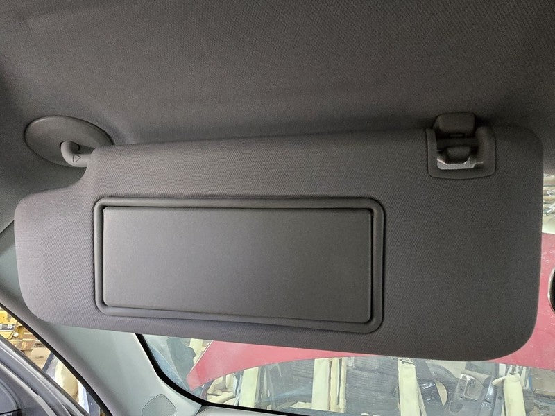 Driver Left Sun Visor With Illuminated Fits 16-23 MALIBU 620101