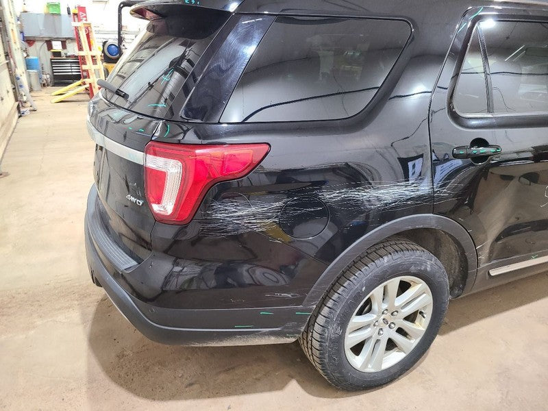 EXPLORER  2018 Headliner 663620
