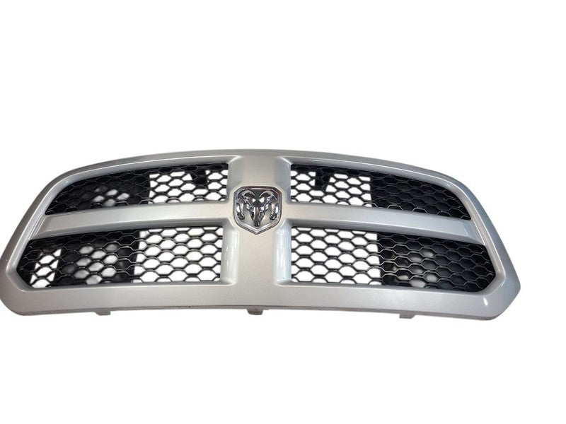 Grille Classic Style 5 Lug Wheel Fits 13-24 DODGE 1500 PICKUP 669172