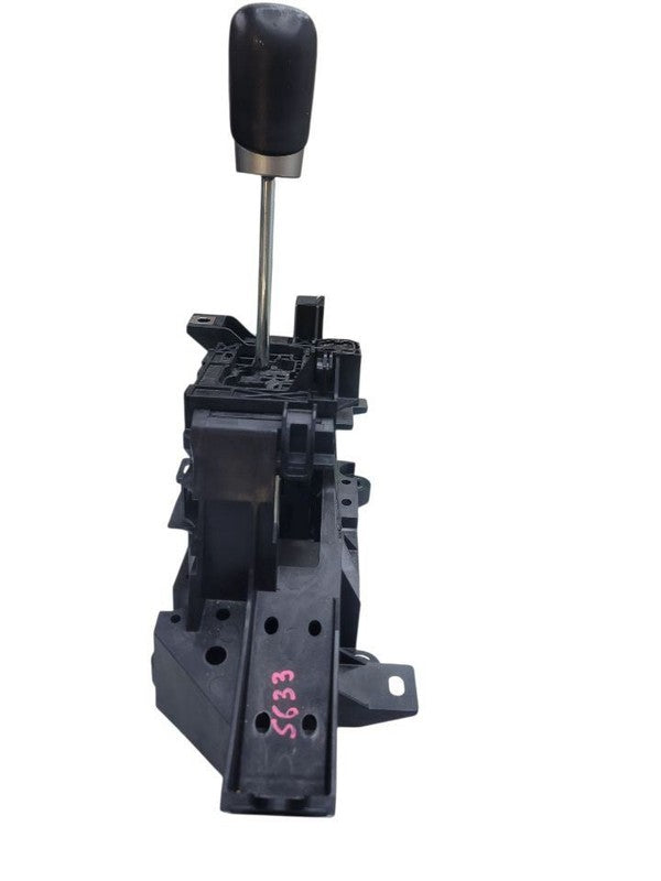 NX200T    2016 Transmission Shift 673829