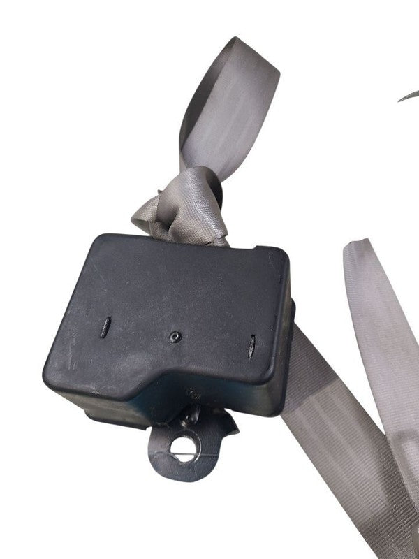 SUBGM1500 1997 Seat Belt Rear 645363