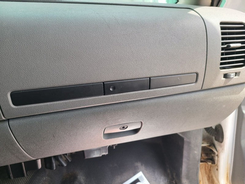 Dash Panel AC Vents Beside Radio Fits 07-08 SIERRA 1500 PICKUP 669406