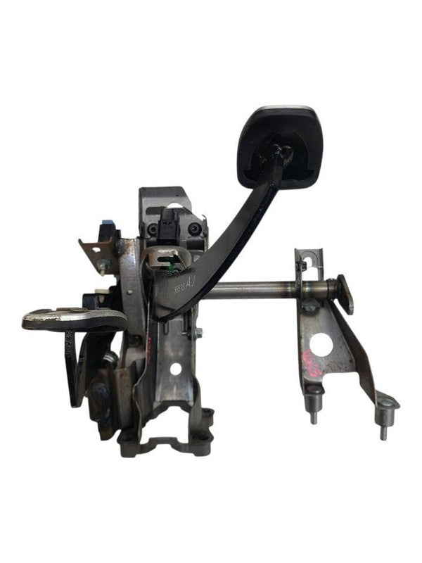 FR-S      2013 Pedal Brake/Clutch 678132