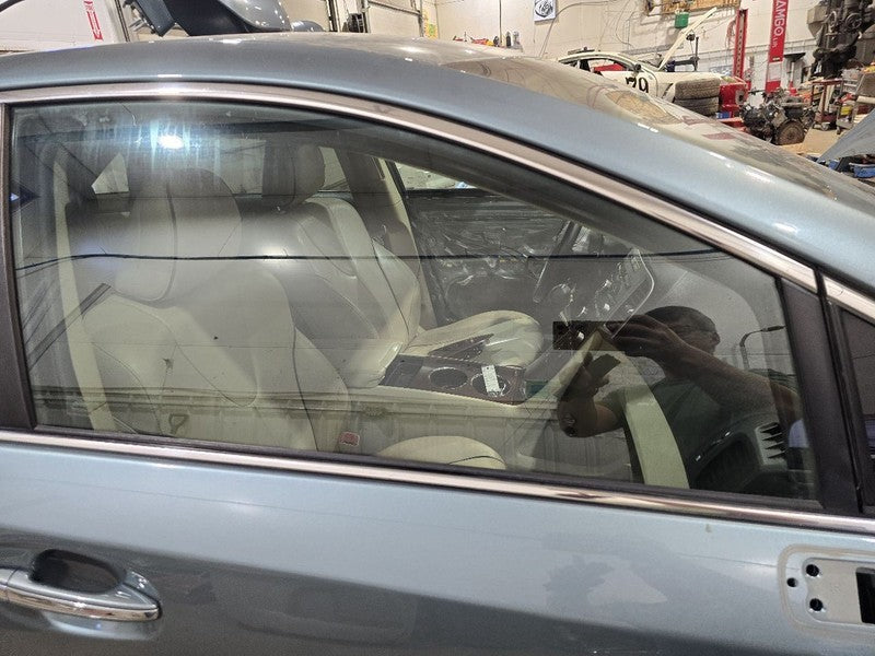 Passenger Right Front Door Glass Fits 09-12 VENZA 628652