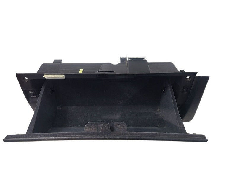 SC430     2003 Glove Box 651011