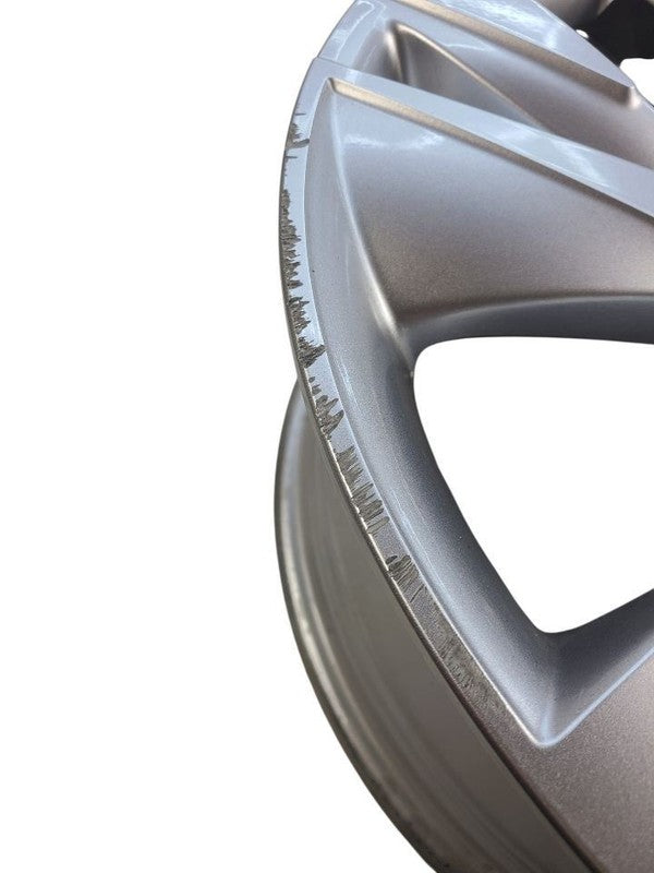 Wheel 18x7-1/2 Painted Silver Opt Rsz Fits 24-26 ENCORE GX 679806