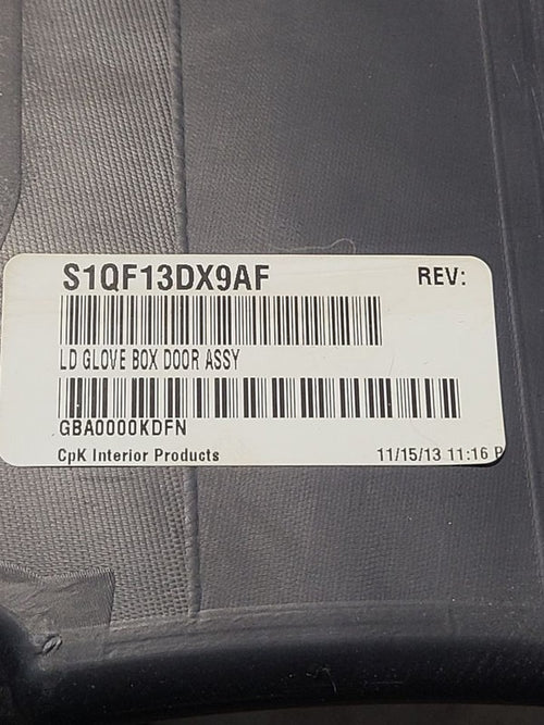 CHARGER   2014 Glove Box 663687