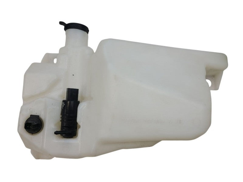 Wash Reservoir Classic Style VIN 8 Or 9 Fits 19-22 SIERRA 1500 PICKUP 