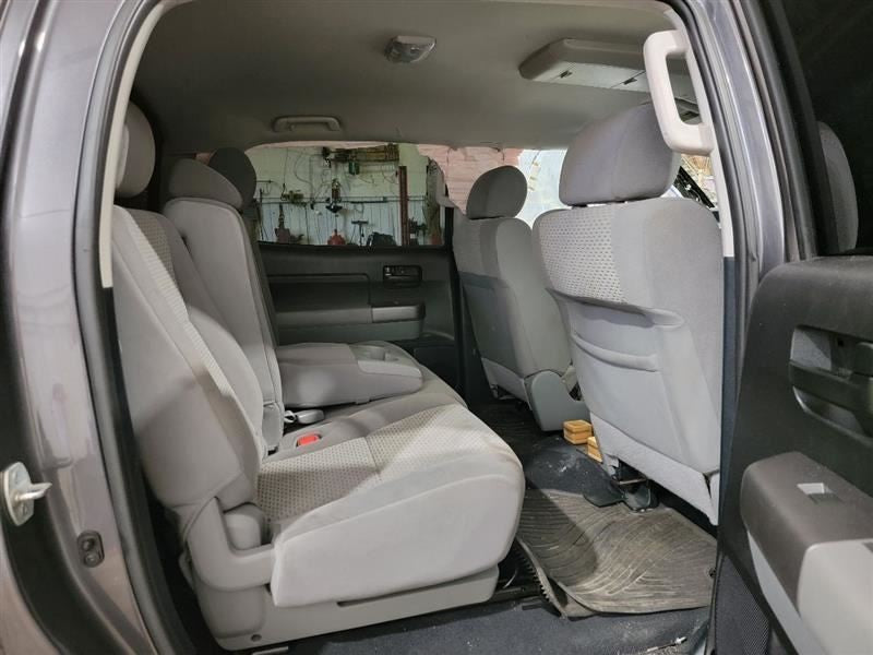 TUNDRA    2013 Owners Manual 449839