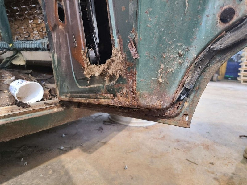 BUICK     1951 Rear Side Door 656443