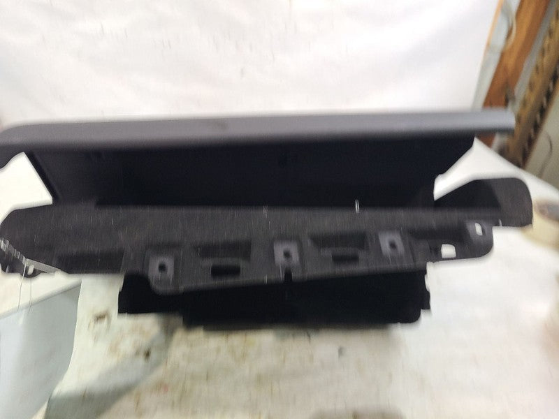 MKT       2013 Glove Box 633395