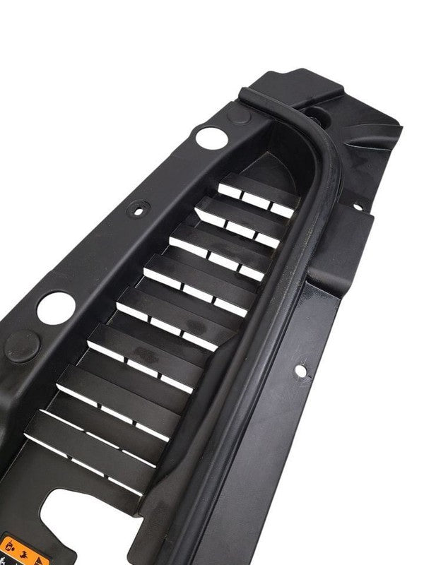 SILVRDO15 2022 Radiator Cover Baffle 617650