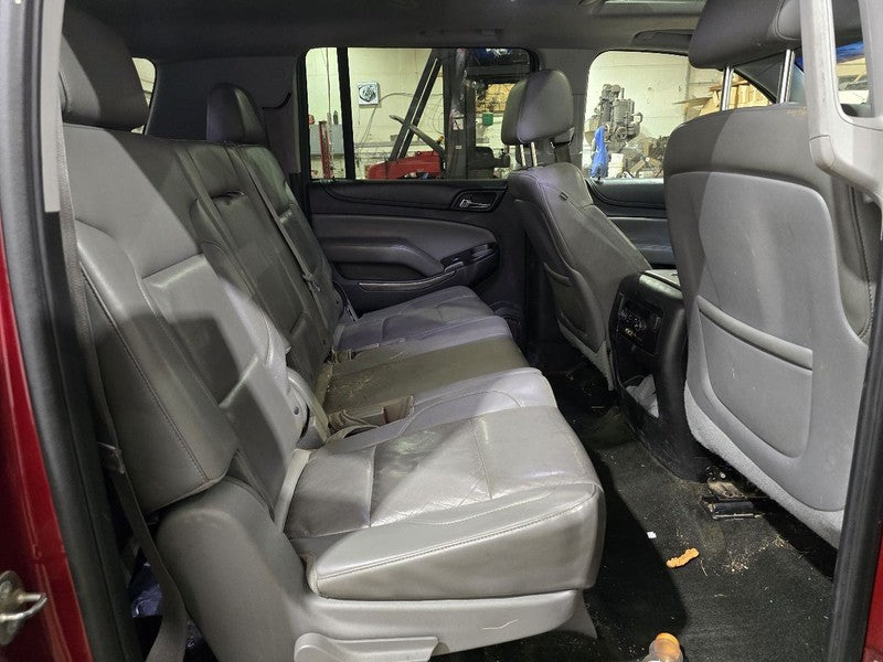 SUBURBN15 2015 Owners Manual 647403