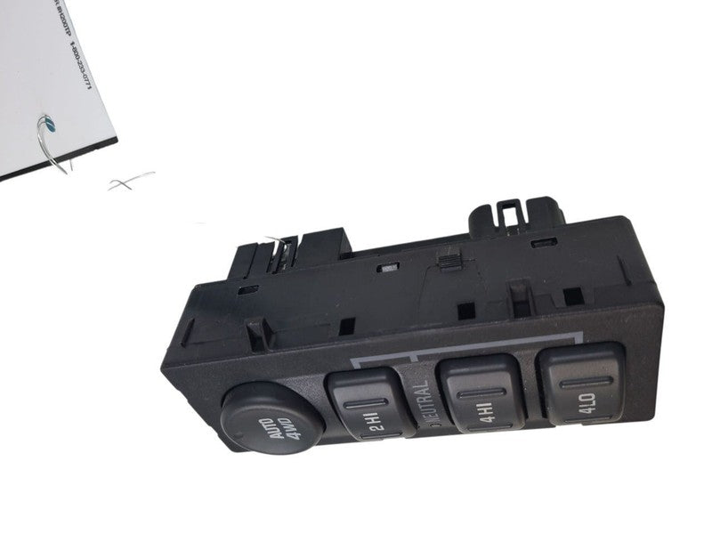 SILVRDO15 2002 Dash/Interior/Seat Switch 642061