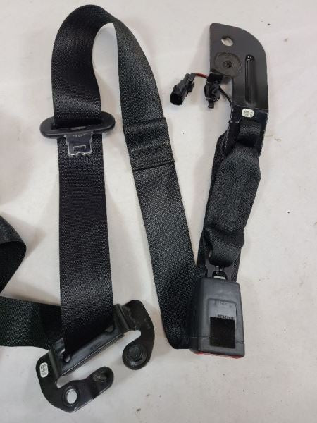 REAR F250SD    2021 Passenger Side Retractor Seat Belt Rear 562537