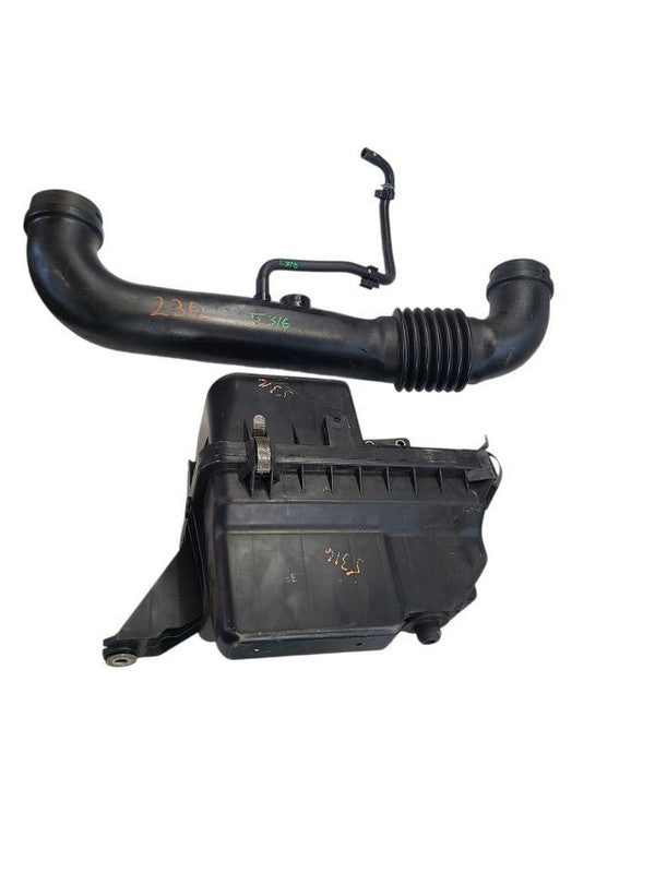 Air Cleaner 1.8L Fits 99-02 MAZDA MX-5 MIATA 676664