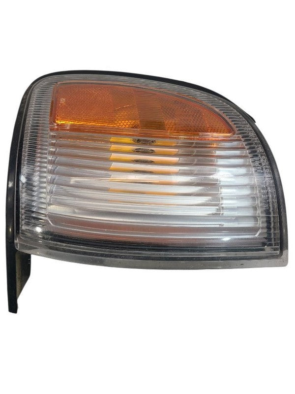 Driver Corner/Park Light Park Lamp-turn Signal Fits 99-00 INFINITI QX4