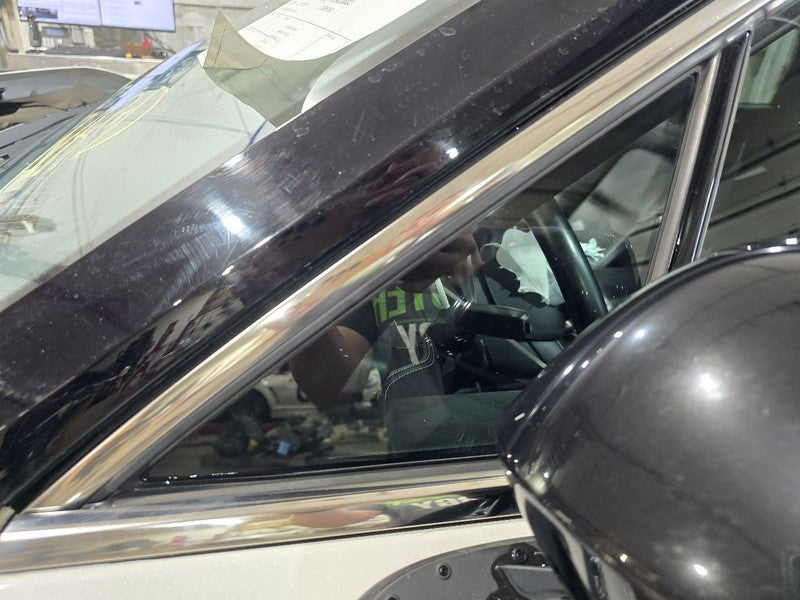Driver Left Front Door Vent Glass Fits 20 CORSAIR 631604