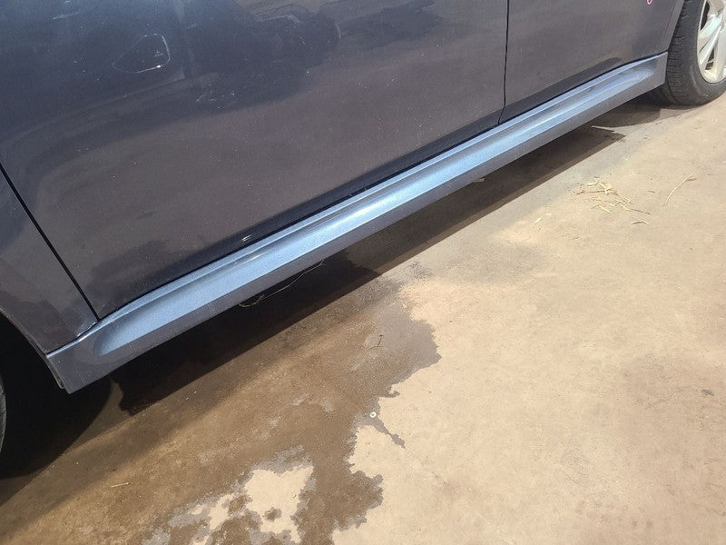LEGACY    2013 Rocker Panel Moulding 653659