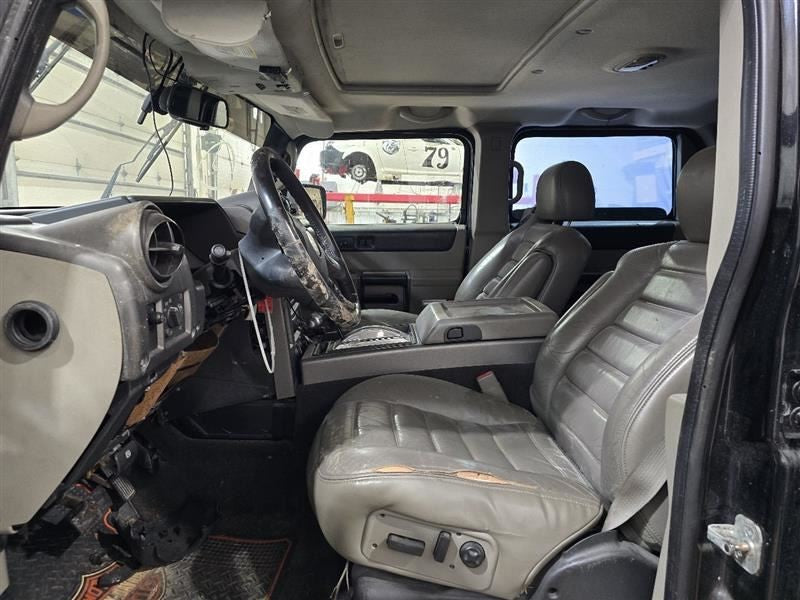 REAR H2        2004 Driver's Side Retractor Seat Belt Rear 577872