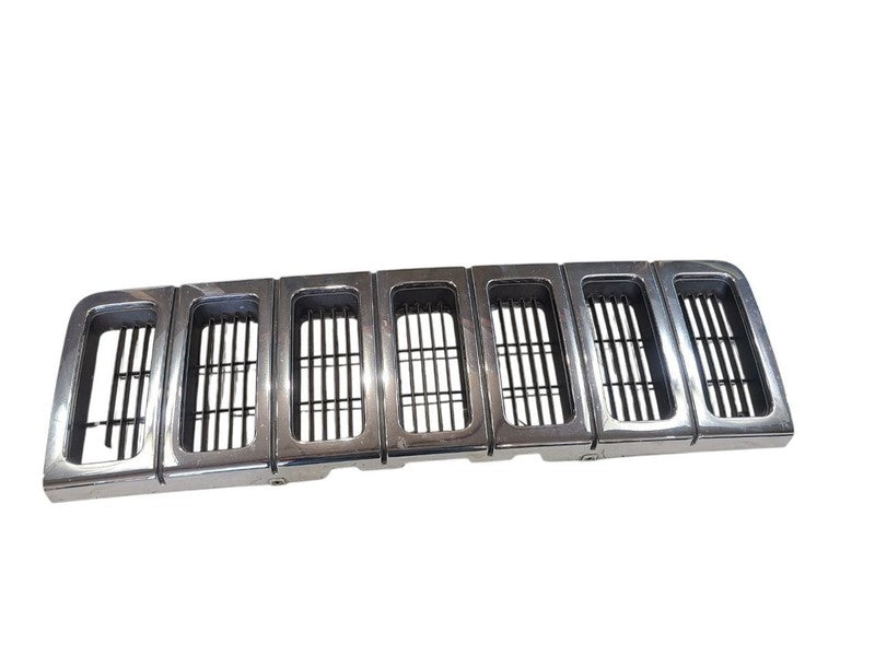 Grille Vertical Bars Grille Chrome Fits 96-98 GRAND CHEROKEE 672497