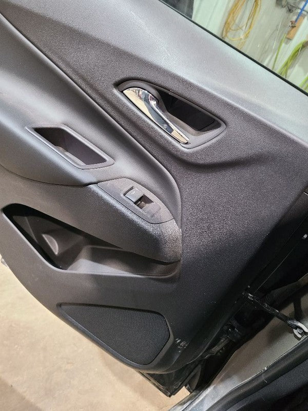 EQUINOX   2018 Door Trim Panel Rear 672410