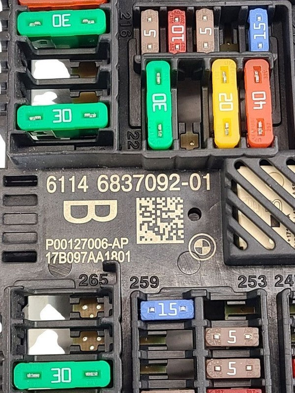 Fuse Box Engine Trunk Mounted Without Passive Entry Fits 17-20 BMW 530