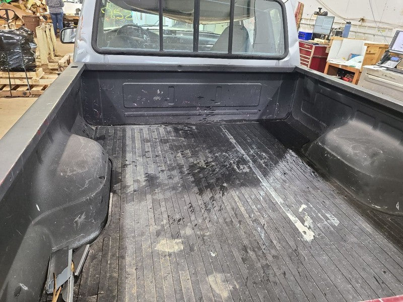 Pickup Box From 8501 GVW 6' 9" Box Fits 92-97 FORD F250 PICKUP 664052
