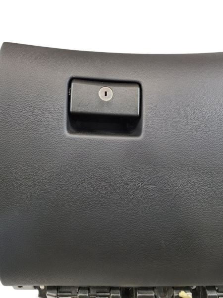 SRX       2015 Glove Box 592377