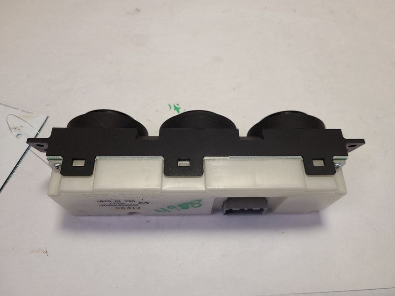 Temperature Control With AC Fits 06-08 MAZDA MX-5 MIATA 623192