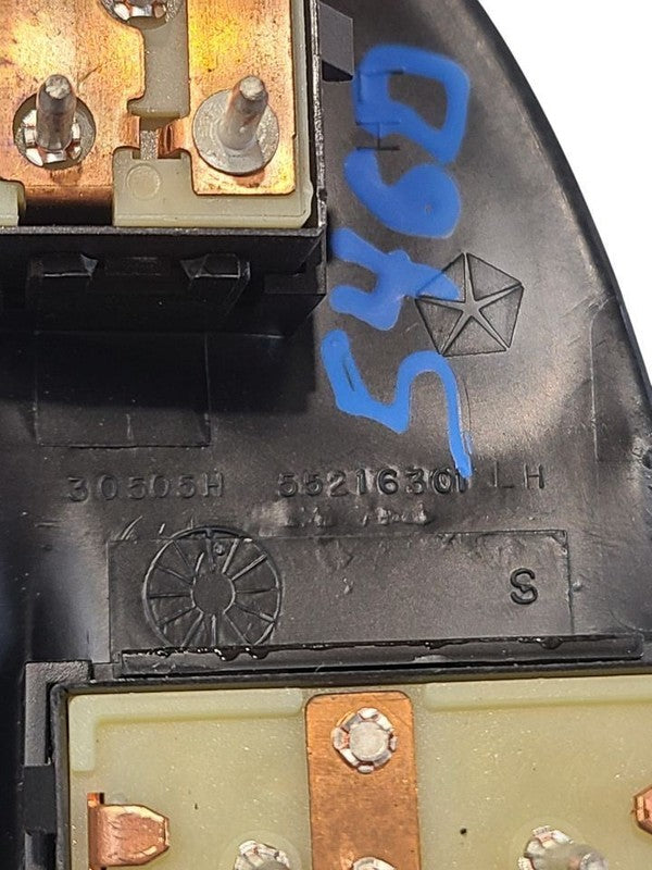 RAM1500   1996 Front Door Switch 662891