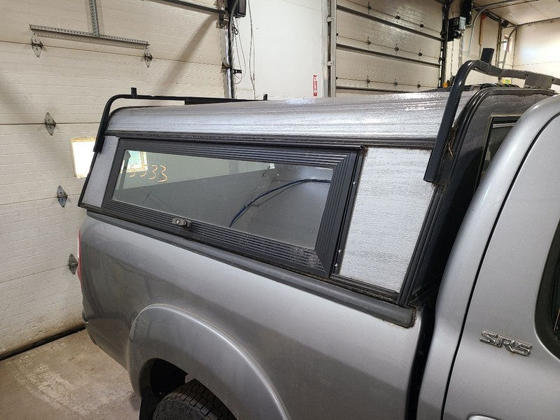TUNDRA    2004 Topper/Tonneau 667724