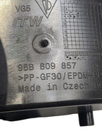 MACAN     2015 Fuel Filler Door 661450