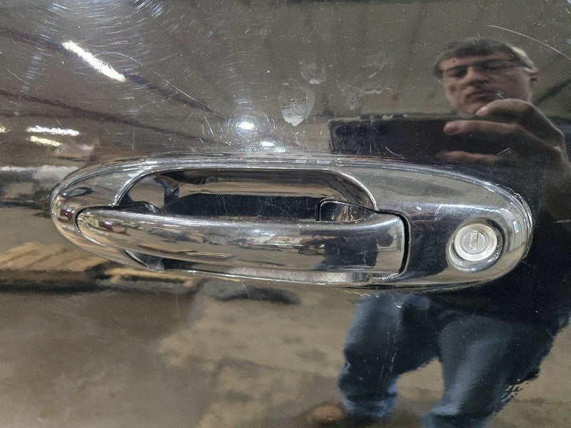 Driver Door Handle Exterior Assembly Door Front Fits 01-07 SEQUOIA 631