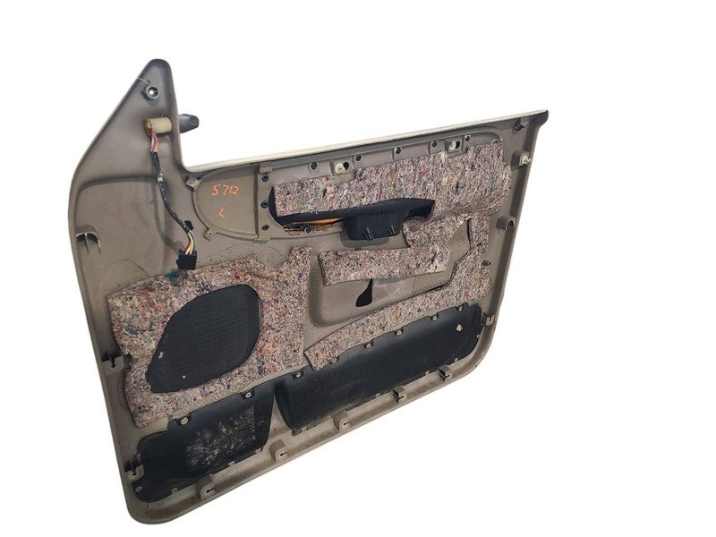 RAM2500   1996 Front Door Trim Panel 678770