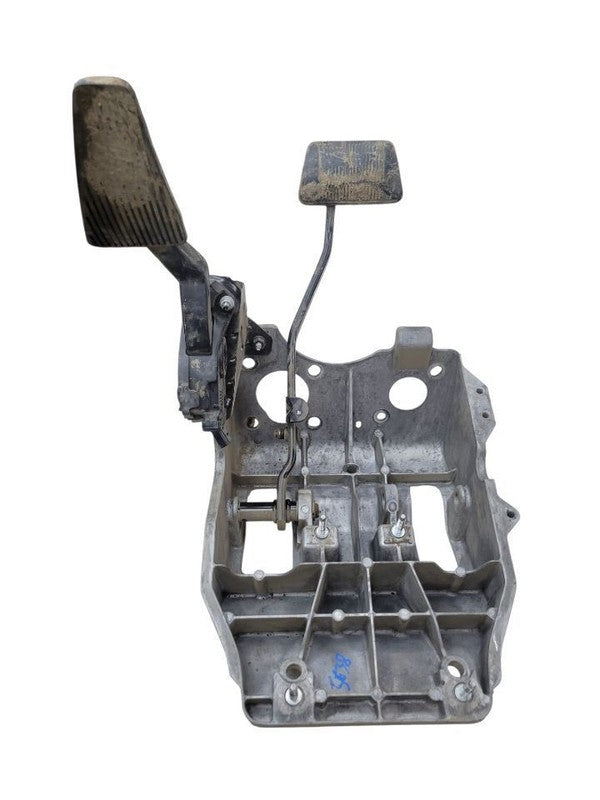 RAM2500   2019 Pedal Brake/Clutch 677499