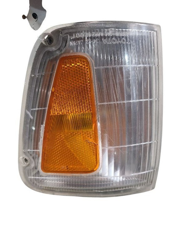 Driver Corner/Park Light Park Lamp-turn Signal Fits 93-98 T100 652945