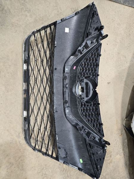 Grille Without Front Camera Fits 16-17 MAXIMA 599763