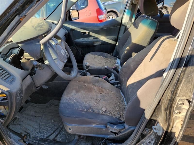 Driver Left Headlight Halogen Reflector Fits 12-13 SOUL 566888