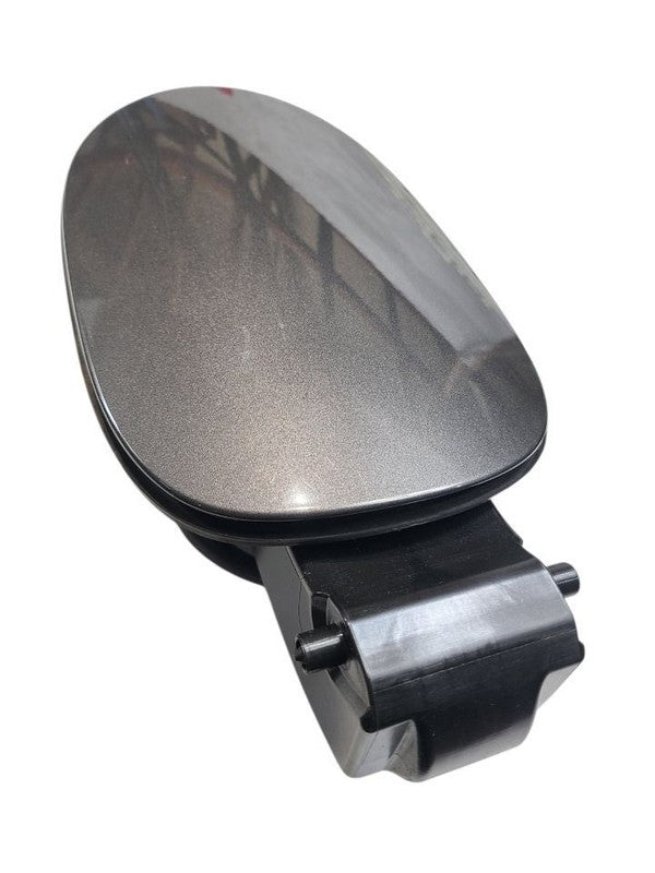 MACAN     2015 Fuel Filler Door 661450
