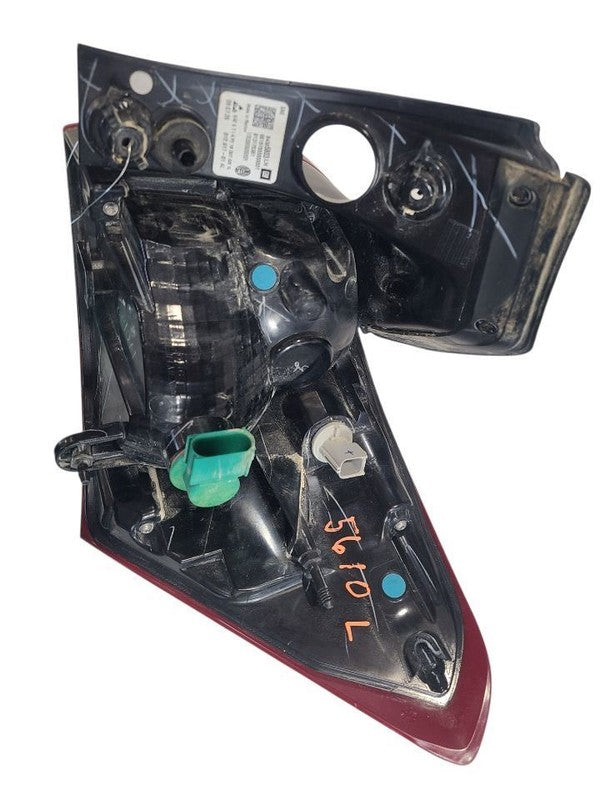 Driver Tail Light Without LED Quarter Panel Mounted Fits 18-21 EQUINOX
