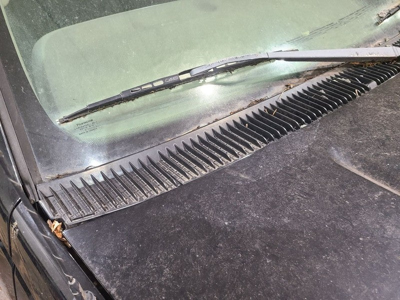 TCHEV1500 1998 Cowl 665408